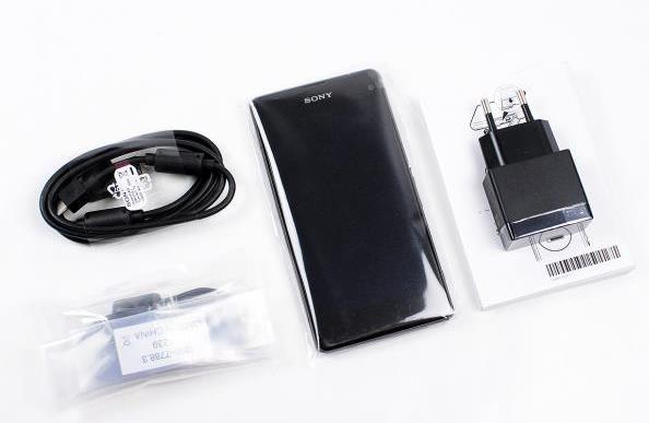 12-sony-xperia-z1-compact-unboxing-08.jpg