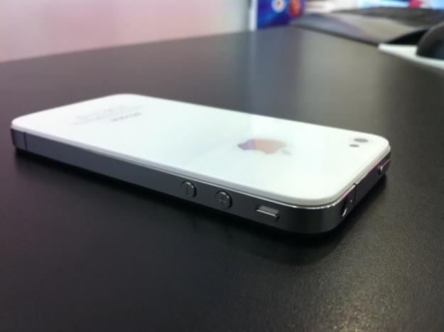 1289937320-138405769-5-iphone-4-for-sale-white-color-32gb-factory-unloked-for-sale-1289937320w46tf.jpg