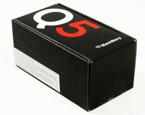 15-blackberry-q5-unboxing-01.jpg