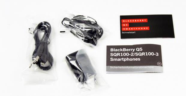 21-blackberry-q5-unboxing-04.jpg