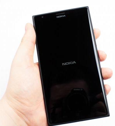 24-nokia-lumia-1520-unboxing-35.jpg