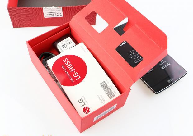 29-lg-g-flex-2-unboxing-05.jpg