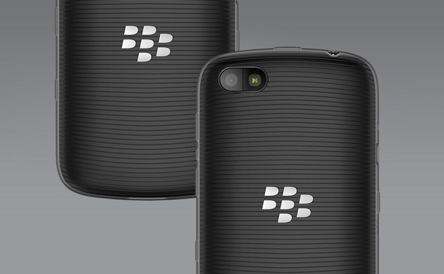 3-blackberry-9720-130813.jpg
