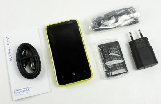 40-nokia-lumia-620-unboxing-06.jpg