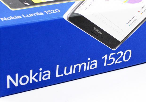 47-nokia-lumia-1520-unboxing-04.jpg