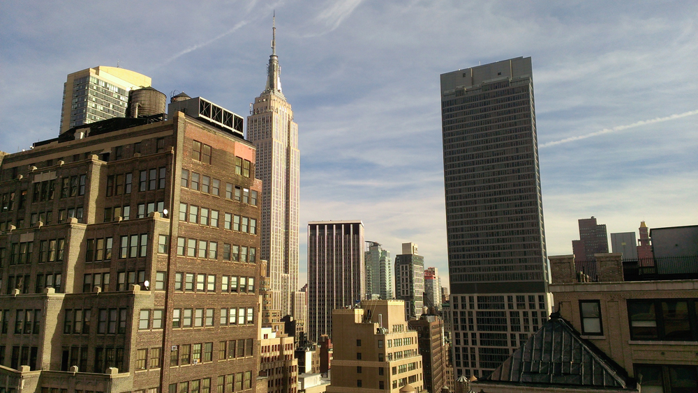 droid-dna-review-camera-sample-outside-empire-state.jpg