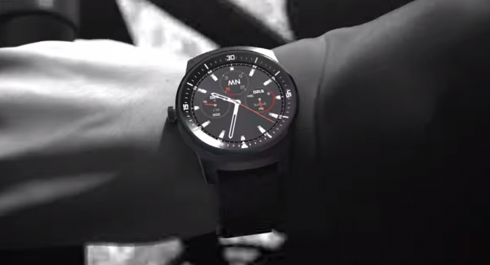 g-watch-r-video-700x379.png