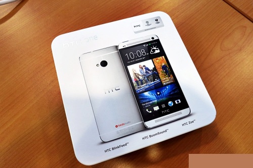 htc-one-unboxing-001.jpg