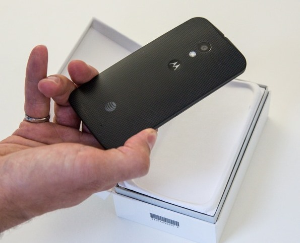 motorola-flagship-phone-unboxing-5-of-18.jpg