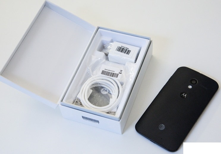 motorola-flagship-phone-unboxing-7-of-18.jpg