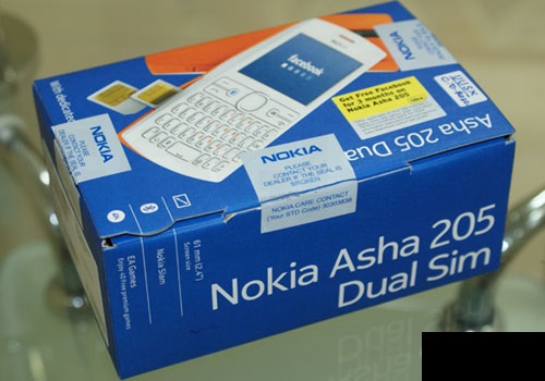 nokia-asha-205-box1.jpg