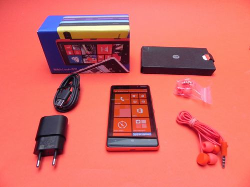 nokia-lumia-820-unboxing2-500x375.jpg