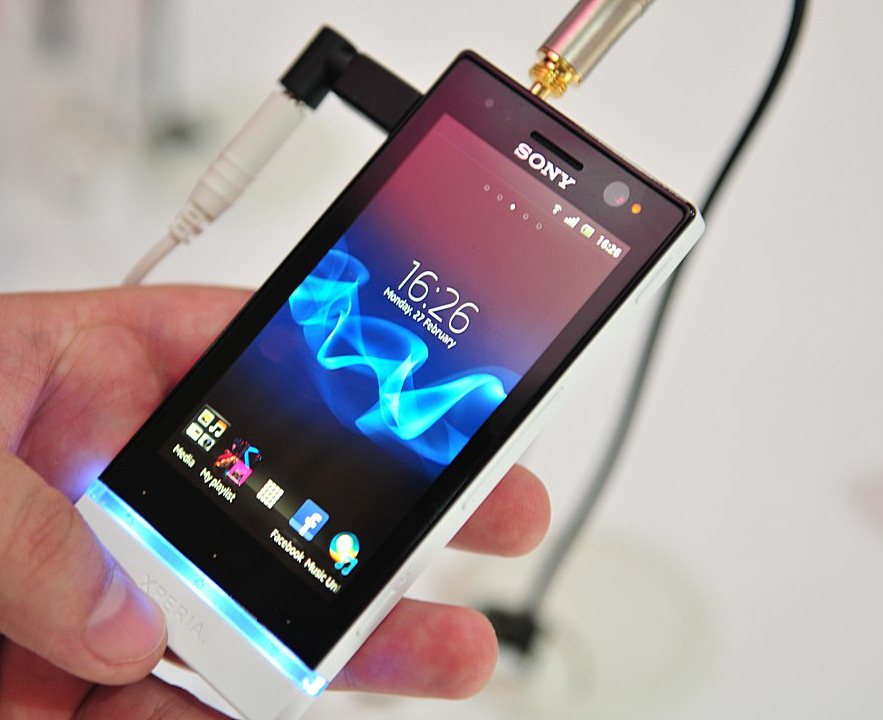 xperia u white