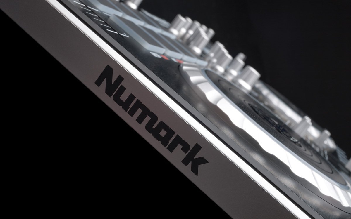 Numark Mixtrack