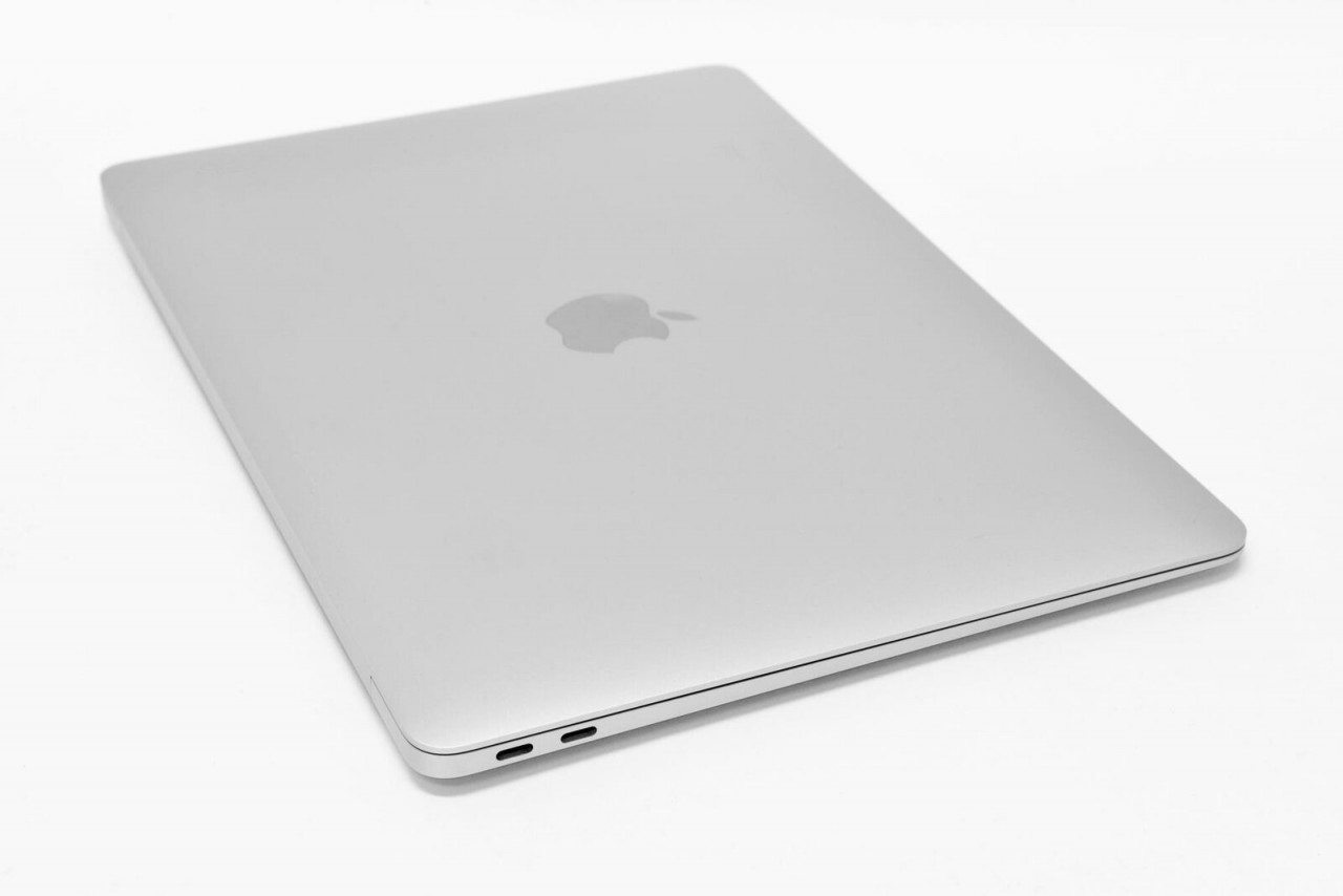 Apple MacBook