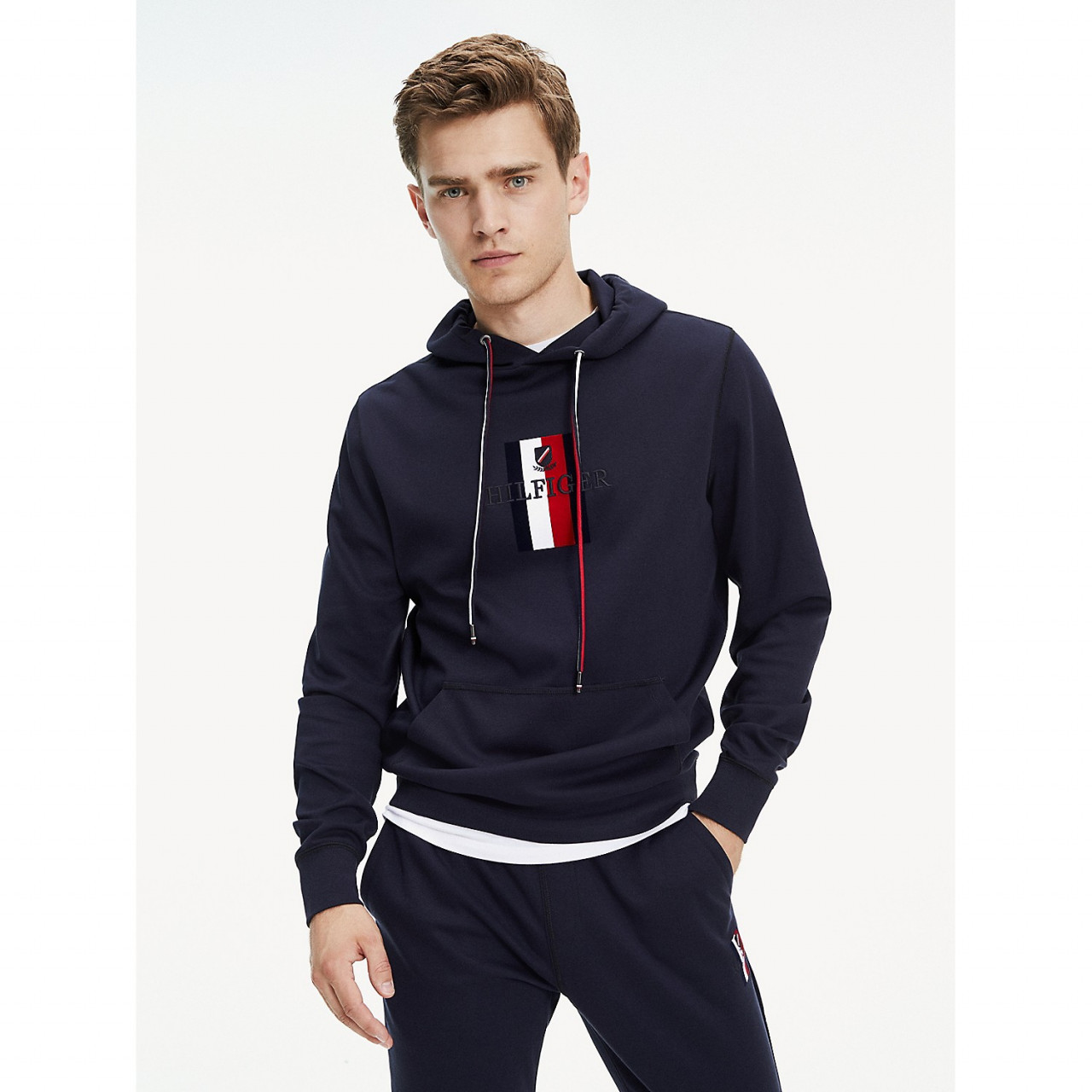 tommy hilfiger embroidered logo hoodie