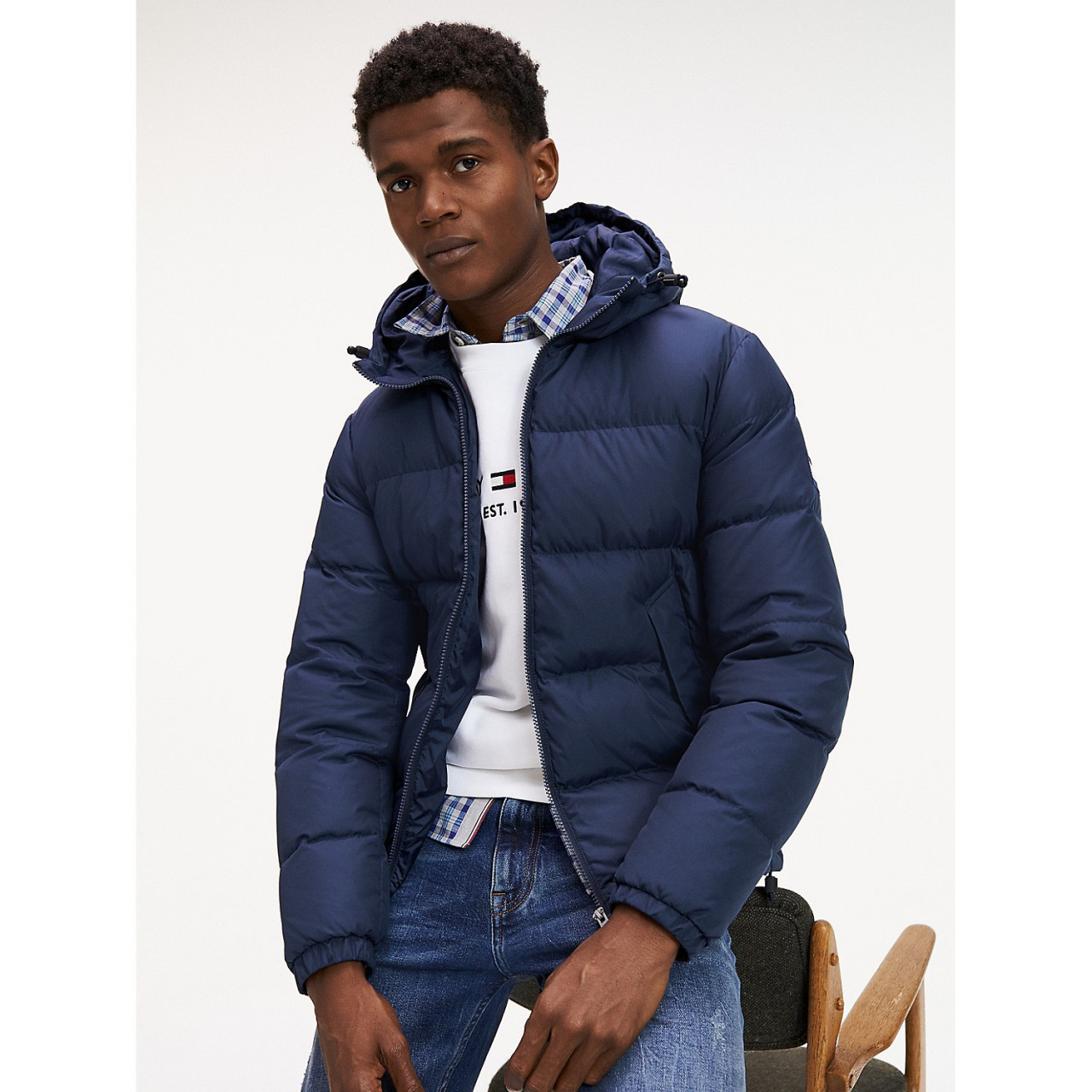 Tommy hilfiger куртки мужские зимние. Куртка Tommy Hilfiger down Hooded. Томми Хилфигер куртка мужская зимняя. Tommy Hilfiger зимняя куртка мужская синяя. Куртка пуховик Tommy Hilfiger мужская бомбер.