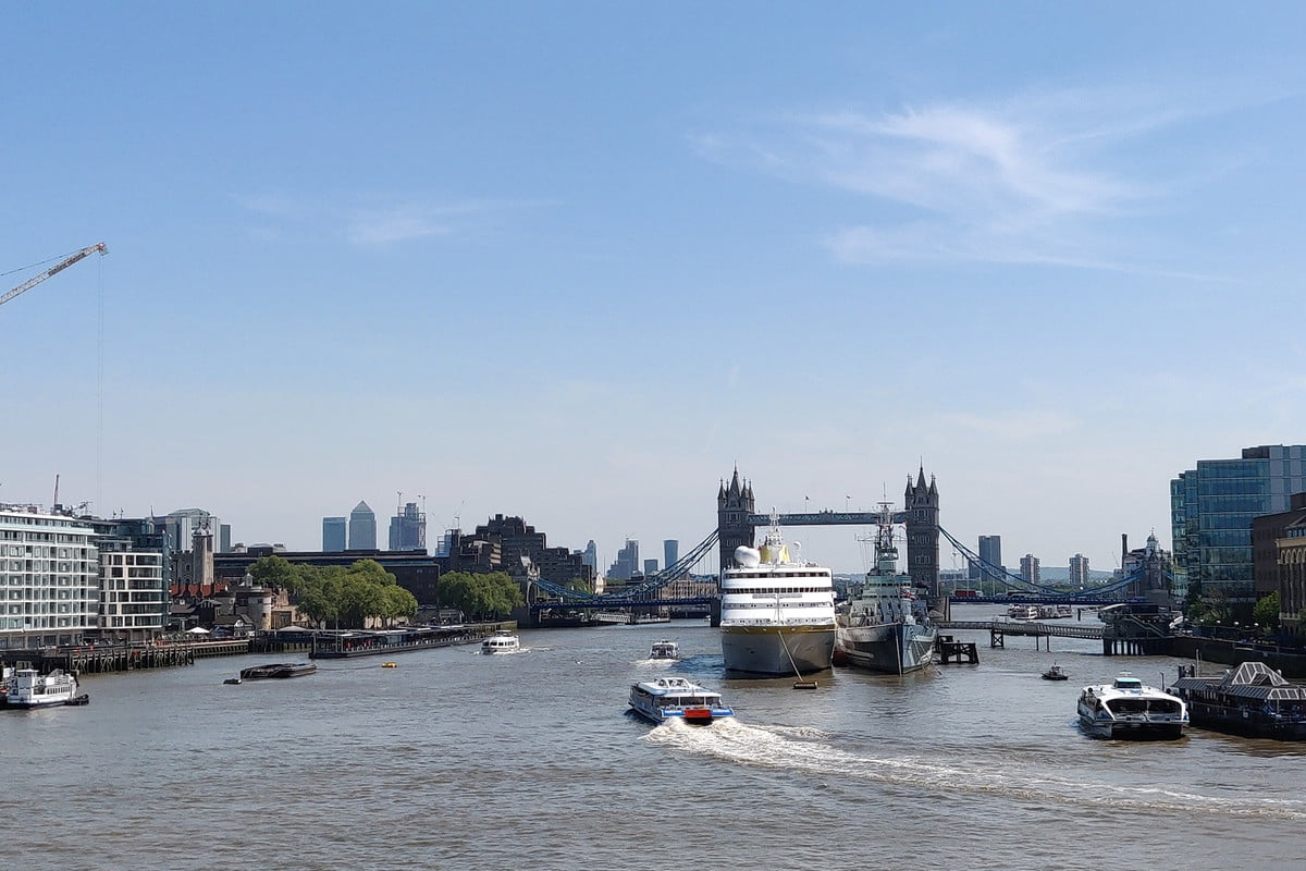 oneplus-6-thames-boat-1200x800-ctuyd.jpg